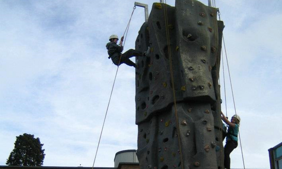 AbseilingWall2